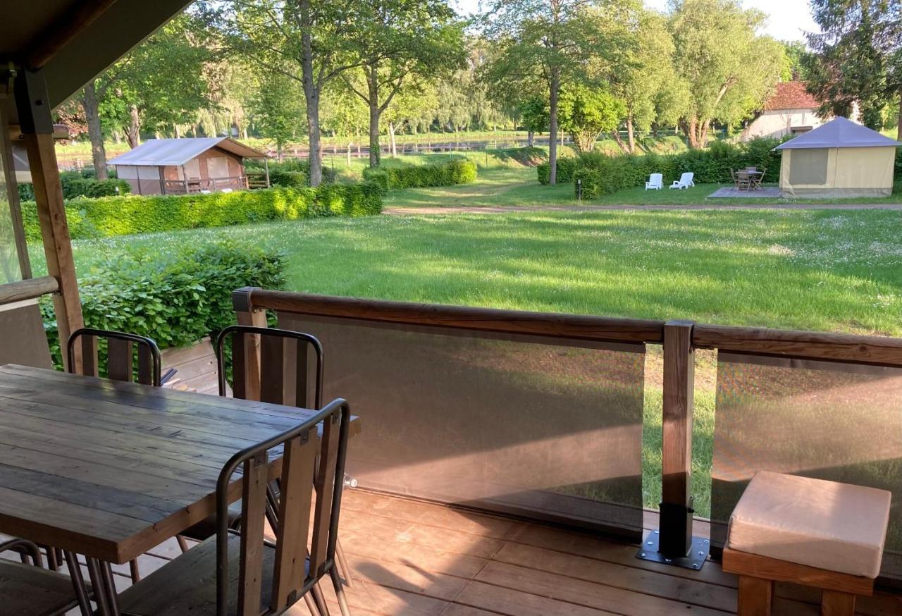 Camping Les Portes Du Perche Mamers Exterior foto